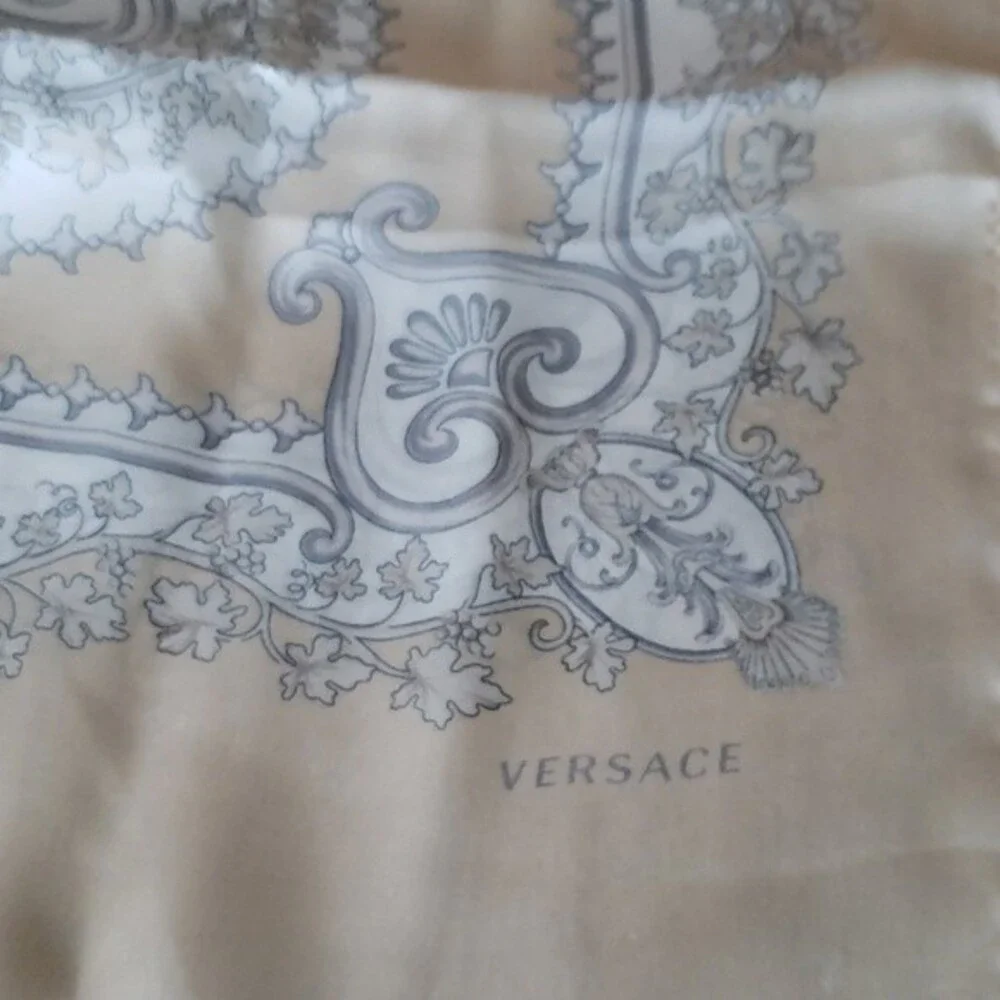 Versace Tan Cream Silk Scarf Chic Old Money Dainty Feminine Whimsical Boho NEW
